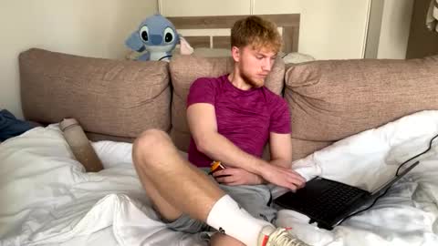 Snapshot of pavelrey chatting on 03/27/26, 01:00 Pavel online show from 03/27/26, 01:00