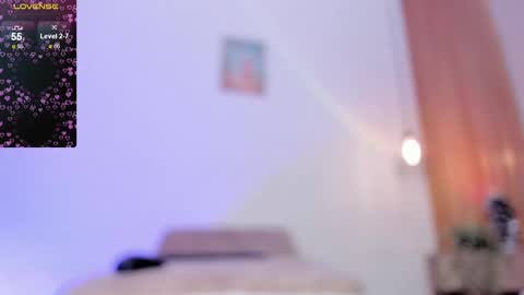 Snapshot of pawggirl18 chatting on 02/26/25, 08:33 Dani online show from 02/26/25, 08:33