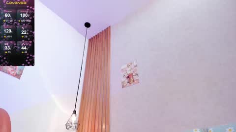 Snapshot of pawggirl18 chatting on 02/27/25, 05:58 Dani online show from 02/27/25, 05:58