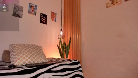 Snapshot of pawggirl18 chatting on 04/18/26, 04:33 Dani online show from 04/18/26, 04:33