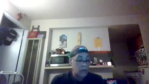 Snapshot of pawgkiller chatting on 10/15/25, 01:39 pawgkiller online show from 10/15/25, 01:39