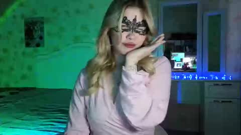 Snapshot of pawsclawss chatting on 01/07/26, 05:21 PawsClawss online show from 01/07/26, 05:21