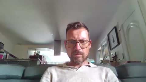 pchittt online show from 04/25/26, 02:47