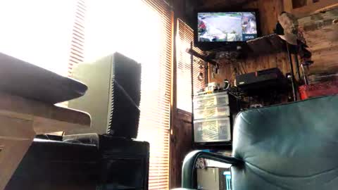 Snapshot of pcpeins chatting on 04/19/26, 07:16 pcpeins online show from 04/19/26, 07:16