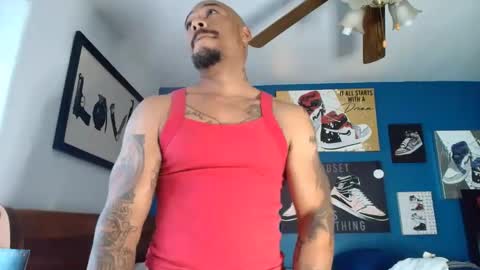 Snapshot of pcuddy3 chatting on 10/25/25, 07:52 Phenomenal online show from 10/25/25, 07:52