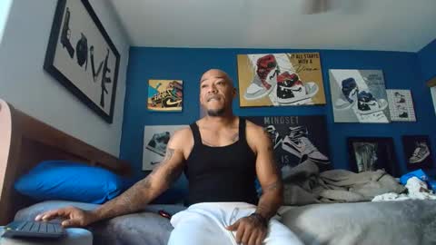 Snapshot of pcuddy3 chatting on 11/07/25, 05:13 Phenomenal online show from 11/07/25, 05:13