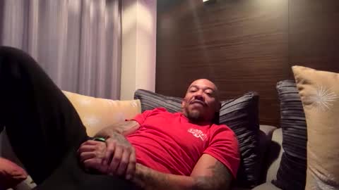 Snapshot of pcuddy3 chatting on 12/01/25, 01:54 Phenomenal online show from 12/01/25, 01:54