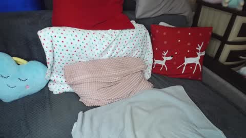 Snapshot of peaceduke chatting on 01/01/25, 02:42 FOUNTAIN SQUIRT online show from 01/01/25, 02:42