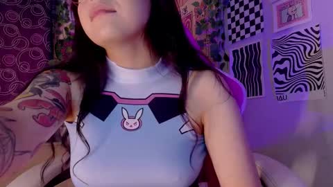  P E A C H   online show from 02/04/26, 02:06