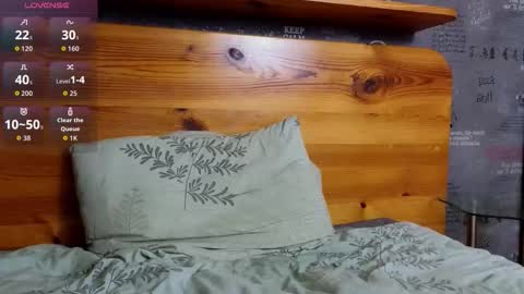 Peach boy  online show from 10/19/25, 05:08