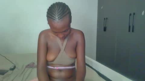 peach_ebonny online show from 05/01/26, 11:59