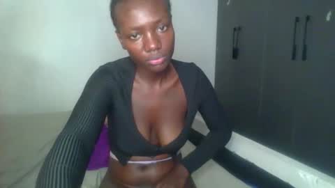 peach_ebonny online show from 05/08/26, 01:38