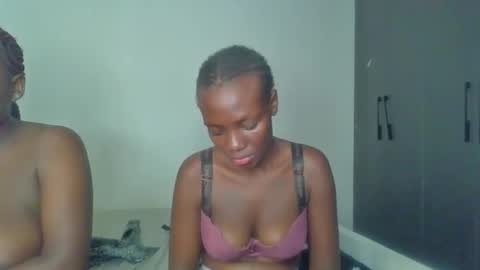 peach_ebonny online show from 05/09/26, 01:49
