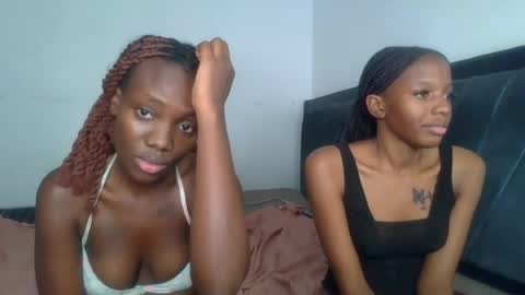 Snapshot of peach_ebonny chatting on 06/17/26, 09:45 peach_ebonny online show from 06/17/26, 09:45