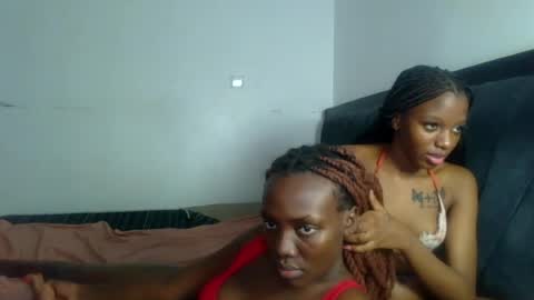 Snapshot of peach_ebonny chatting on 06/20/26, 09:45 peach_ebonny online show from 06/20/26, 09:45