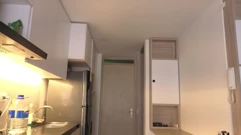 Snapshot of peach_heart chatting on 10/15/25, 01:11 Ema online show from 10/15/25, 01:11