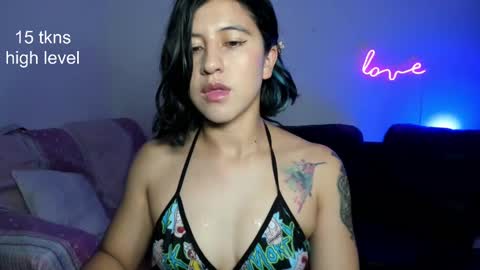 Snapshot of peach_paradisee chatting on 02/19/25, 10:20 S online show from 02/19/25, 10:20