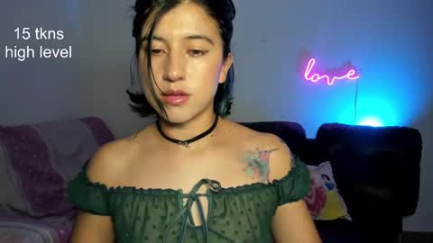 Snapshot of peach_paradisee chatting on 03/02/25, 02:51 S online show from 03/02/25, 02:51