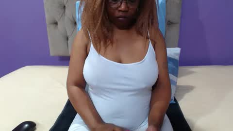 Snapshot of peachassxx chatting on 05/24/26, 05:23 peachy online show from 05/24/26, 05:23