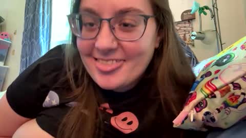Snapshot of peachesbestfriend chatting on 05/14/26, 05:53 peachesbestfriend online show from 05/14/26, 05:53