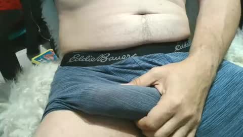 Snapshot of peacheshubby chatting on 06/12/26, 04:17 hard4u online show from 06/12/26, 04:17