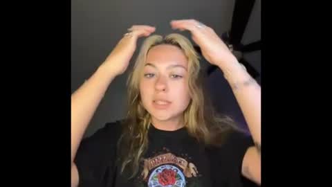 peachesncreampiezz online show from 06/23/26, 07:56