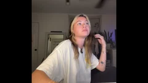 peachesncreampiezz online show from 07/05/26, 01:34