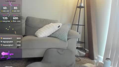 Snapshot of peachespanties123 chatting on 12/18/24, 05:52 Peaches online show from 12/18/24, 05:52