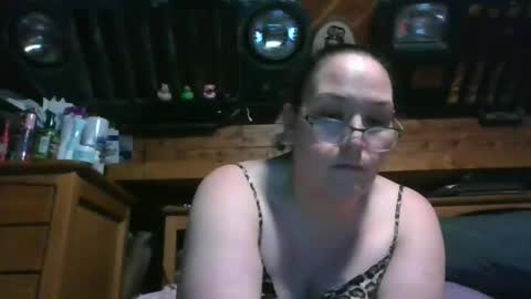 Snapshot of peachtree197 chatting on 02/24/26, 02:20 peachtree197 online show from 02/24/26, 02:20