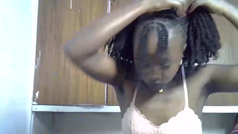 peachy_ebony online show from 10/26/25, 03:45