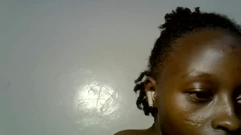peachy_ebony online show from 11/30/25, 04:22