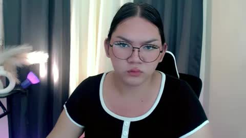 Snapshot of peachy_sparkle chatting on 02/03/26, 12:54 PEACHY online show from 02/03/26, 12:54