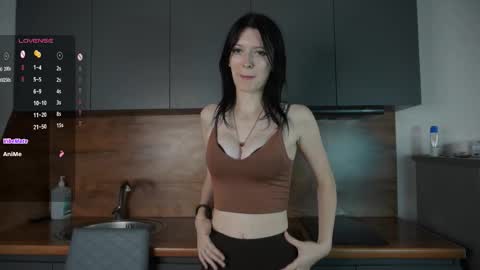 Snapshot of peachyblur chatting on 10/01/25, 01:28 Nikka online show from 10/01/25, 01:28