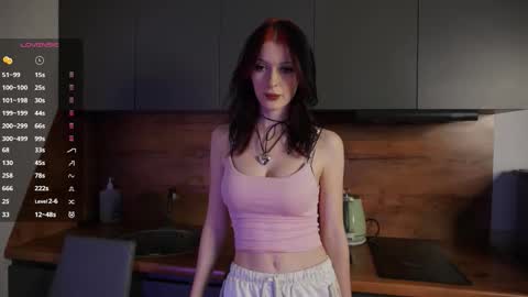 Snapshot of peachyblur chatting on 10/26/25, 01:06 Nikka online show from 10/26/25, 01:06