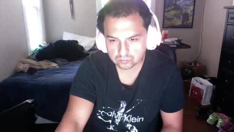 Snapshot of peachybuu chatting on 10/16/25, 07:04 peachybuu online show from 10/16/25, 07:04