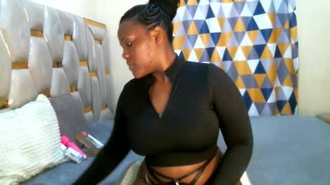 Snapshot of peachygirl255 chatting on 05/20/26, 09:26 Peachy online show from 05/20/26, 09:26