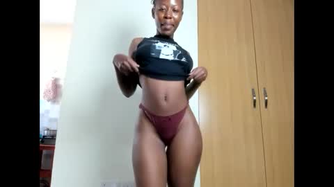 Snapshot of peachynaughty chatting on 04/17/26, 11:57 peachy online show from 04/17/26, 11:57