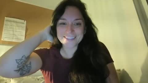 Snapshot of peachyxobsession chatting on 10/15/25, 02:44 PeachyObsession online show from 10/15/25, 02:44