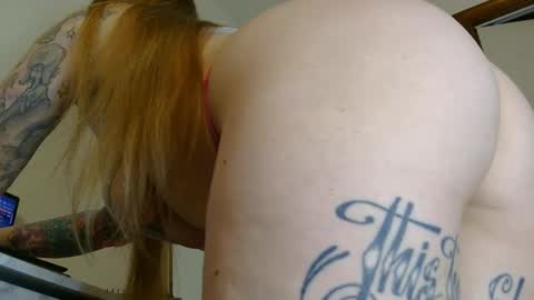 Snapshot of peachyykat chatting on 11/21/25, 12:48 kat online show from 11/21/25, 12:48