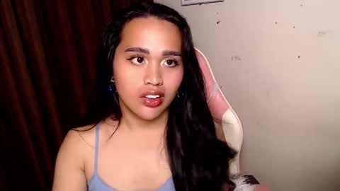 Snapshot of peakaboo_xx chatting on 03/18/26, 11:13 Angel Creamdensada online show from 03/18/26, 11:13