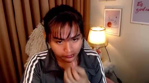 Snapshot of peakaboo_xx chatting on 03/28/26, 06:18 Angel Creamdensada online show from 03/28/26, 06:18