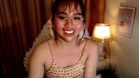 Snapshot of peakaboo_xx chatting on 04/06/26, 10:11 Angel Creamdensada online show from 04/06/26, 10:11