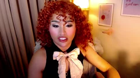 Snapshot of peakaboo_xx chatting on 05/01/26, 10:09 Angel Creamdensada online show from 05/01/26, 10:09