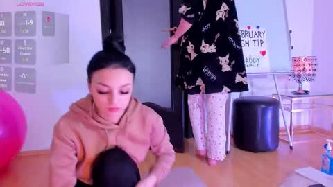 Kate online show from 02/28/26, 10:05