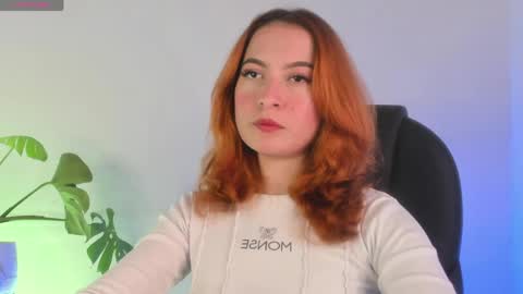 Snapshot of pear__moon chatting on 05/06/26, 03:35 LILLY online show from 05/06/26, 03:35