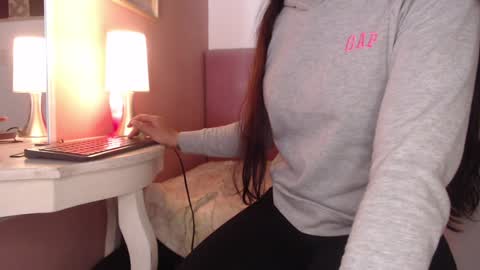 Pearl online show from 12/12/24, 09:04