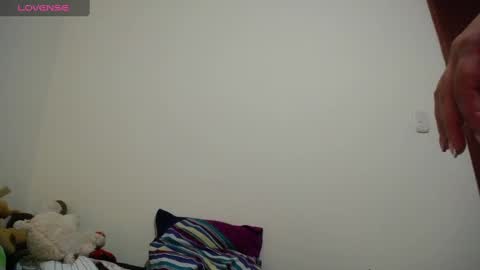 Pearl online show from 02/25/25, 03:52