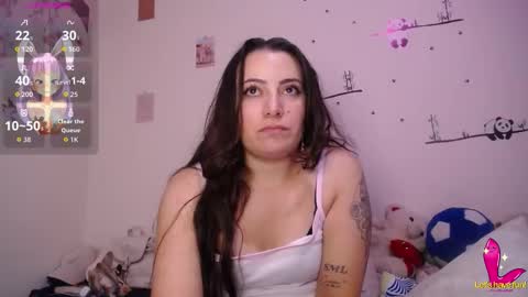 Pearl online show from 11/22/25, 05:34