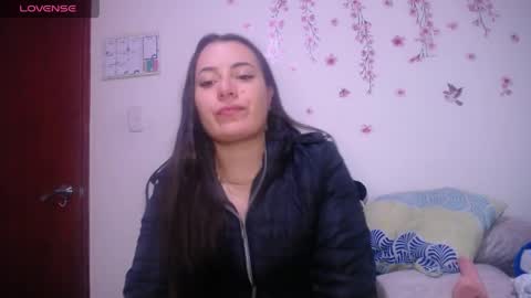 Snapshot of pearl_3 chatting on 04/01/26, 01:39 Pearl online show from 04/01/26, 01:39