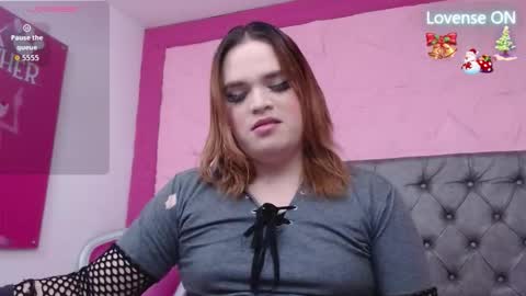 Snapshot of pearl_michelts chatting on 11/24/25, 12:05 michel online show from 11/24/25, 12:05